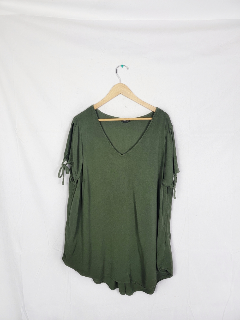 Torrid Size 2 Women's Olive Green V-Neck Tie-Sleeve Top